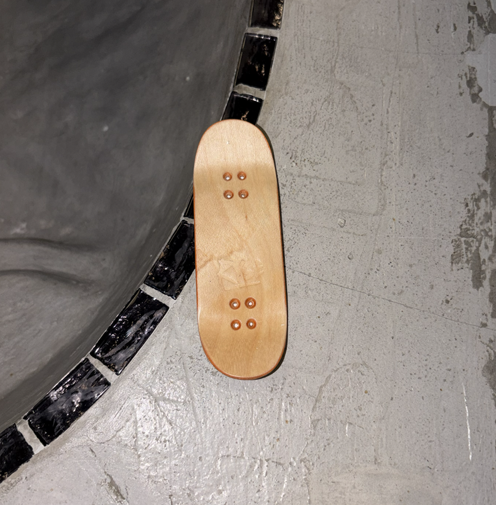 RYSE Age 90s Baby Pro Fingerboard Deck Black White 32mm OG Midgard