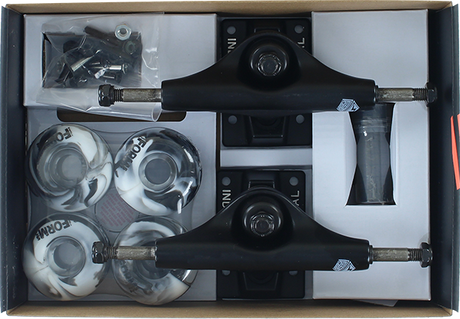 INDUSTRIAL COMP-PK 4.75 BLK/BLK w/52mm BK/WT SWIRL TRUCKS SET
