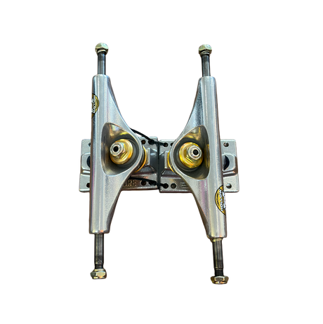 Venture V-Hollow Lights V8 Polished Trucks Silver 5.8 Set